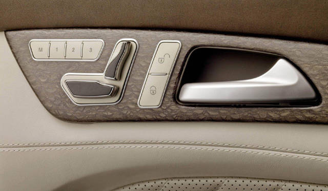 写真は<b>メルセデス・ベンツ シューティングブレーク コンセプト</b>