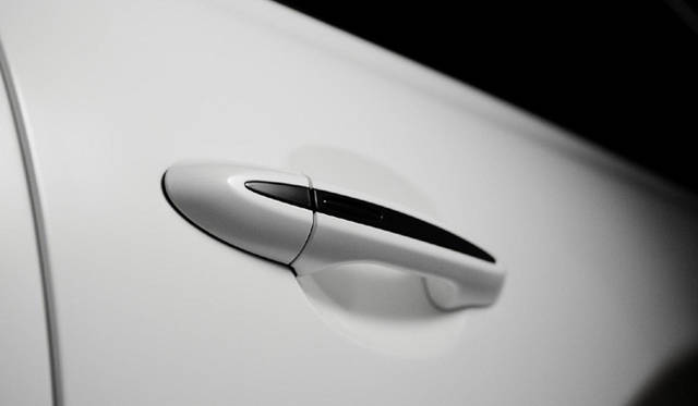 <b>Jaguar XJ Platinum Concept｜ジャガー XJ プラチナコンセプト</b>