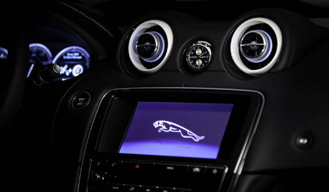 <b>Jaguar XJ Platinum Concept｜ジャガー XJ プラチナコンセプト</b>