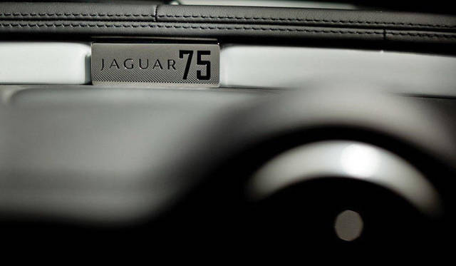 <b>Jaguar XJ Platinum Concept｜ジャガー XJ プラチナコンセプト</b>