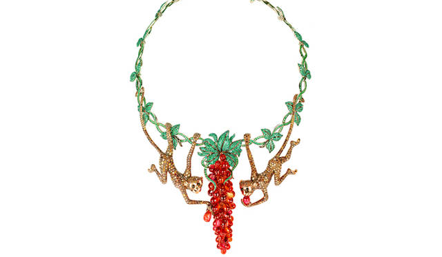 <b>CHOPARD｜ショパール</b> 「アニマル ワールド」から、モンキーのネックレス。4208万3500円。