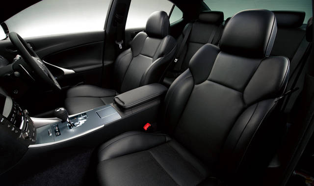 <b>LEXUS IS350｜レクサス  IS350</b>