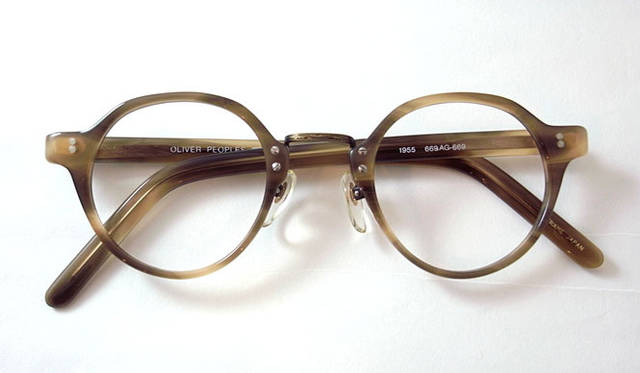 <b>Continuer｜コンティニュエ</b>　OLIVER PEOPLES　3万240円
