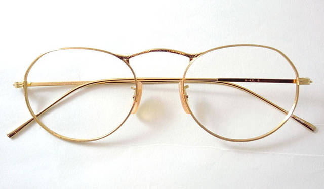 <b>Continuer｜コンティニュエ</b>　OLIVER PEOPLES　3万5280円