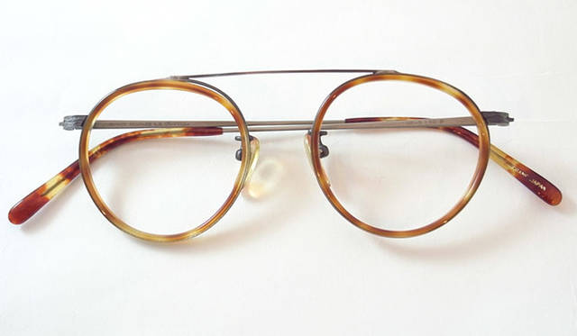 <b>Continuer｜コンティニュエ</b>　OLIVER PEOPLES　3万5280円