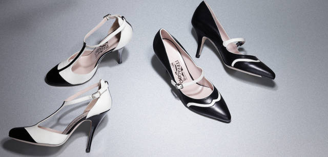 <b>Salvatore Ferragamo｜サルヴァトーレ フェラガモ</b>　ブラック＆ホワイトのコンビネーションは、クラシカルな趣を湛えながらもモダンな印象。白のカーフレザーと、黒のカーフパテントレザーの組み合わせのTストラップシューズ[H10cm] 7万2450円、ウイングチップデザインが効いている。ストラップシューズ[H7cm] 6万9300円（ともにサルヴァトーレ フェラガモ／フェラガモ・ジャパン）