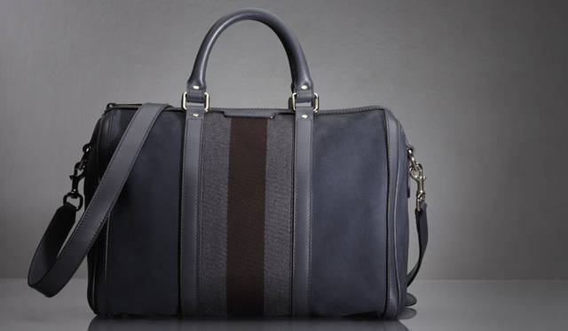 <b>GUCCI｜グッチ</b>　「ヴィンテージウェブ」ボストンバッグ（グレー） [W33×H22×D18cm] 15万2250円（グッチ／グッチ ジャパン）