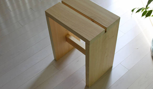 <b>Yoko Ueno Lewis｜暮らしノート</b>　お風呂のいす 「SAUNA STOOL」