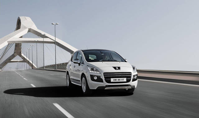 <b>Peugeot hybrid4｜プジョー ハイブリッド4</b>