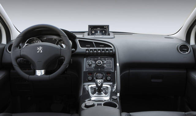 <b>Peugeot hybrid4｜プジョー ハイブリッド4</b>