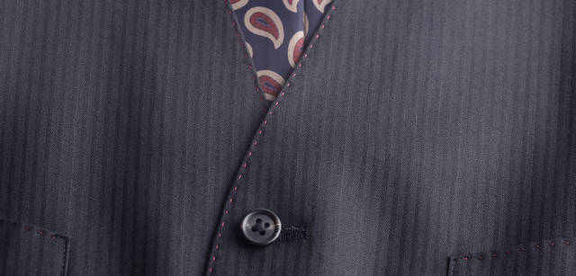 <strong>Paul Smith｜ポール・スミス</strong>　ベスト2万6250円（ポール・スミス ロンドン）