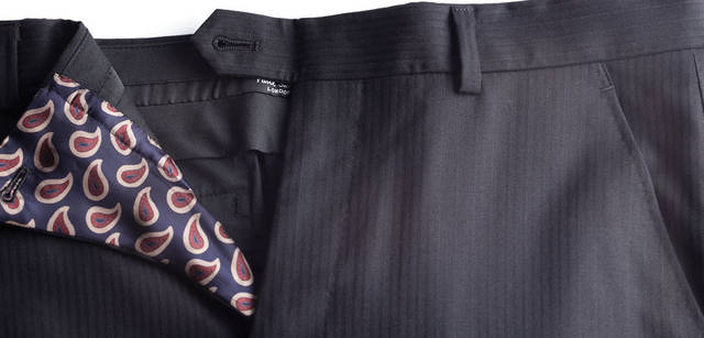 <strong>Paul Smith｜ポール・スミス</strong>　スーツ7万8750円（ポール・スミス ロンドン）