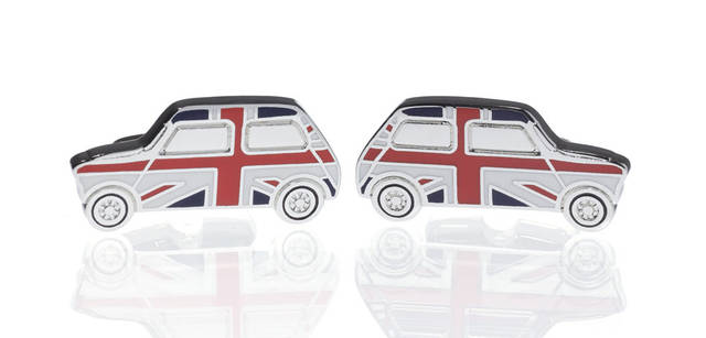 <strong>Paul Smith｜ポール・スミス</strong>　カフリンクス8400円（ポール・スミス）