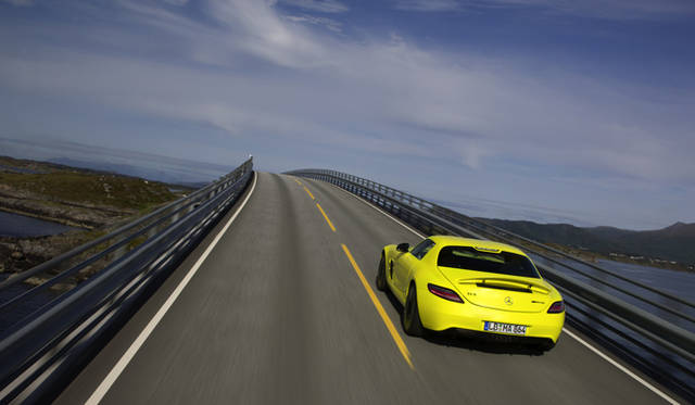 <b>Mercedes Benz｜メルセデス SLS AMG</b>