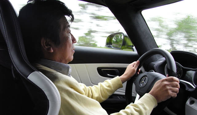 <b>Mercedes Benz｜メルセデス SLS AMG</b><br>河村康彦氏