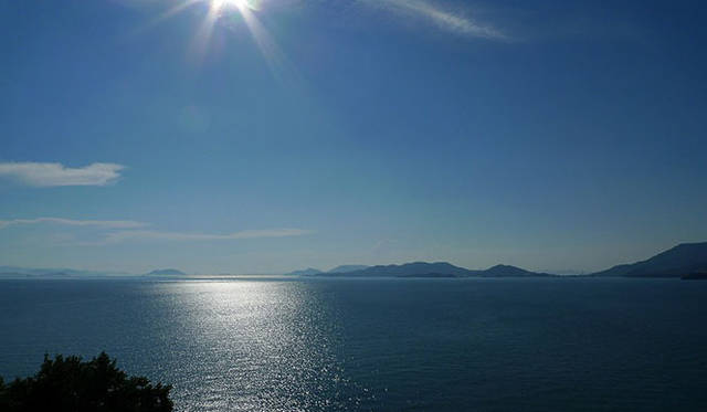 <b>瀬戸内国際芸術祭2010</b>　瀬戸内海の午後