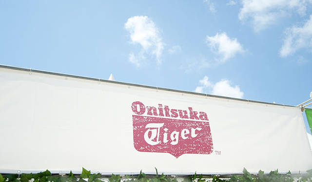 <b>オニツカタイガー×スペースシャワー TV｜SWEET LOVE SHOWER 2010</b>　オニツカタイガーブース