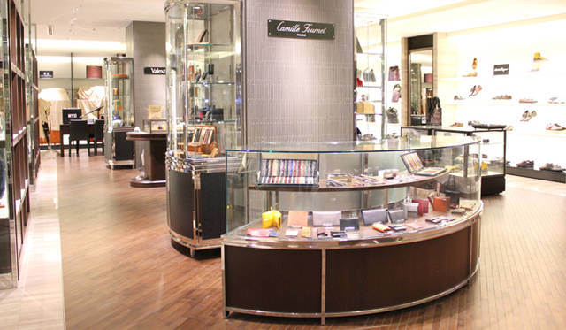 <strong>Camille Fournet｜カミーユ・フォルネ</strong>　三越銀座、「インターナショナルコレクターズ」内「Camille Fournet Space」