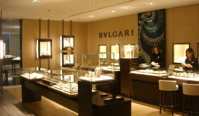 <strong>MITSUKOSHI｜銀座三越</strong>　1階　ブルガリ