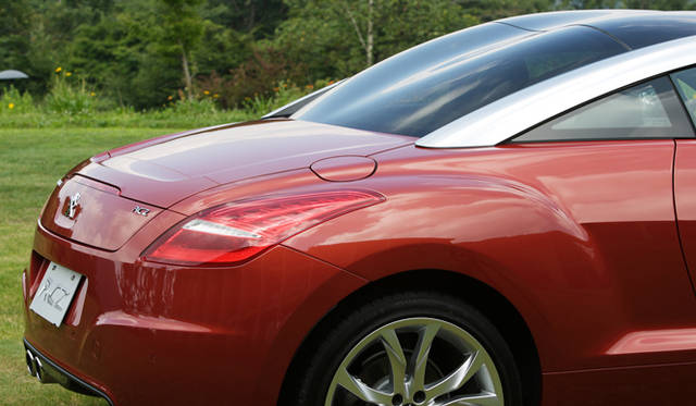 <b>Peugeot｜プジョー RCZ</b>
