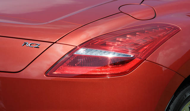 <b>Peugeot｜プジョー RCZ</b>