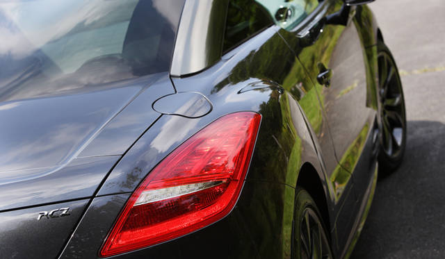 <b>Peugeot｜プジョー RCZ</b>