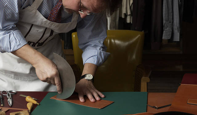 <strong>dunhill｜ダンヒル</strong> 　独特なツールとその使い方だけでも見る価値あり