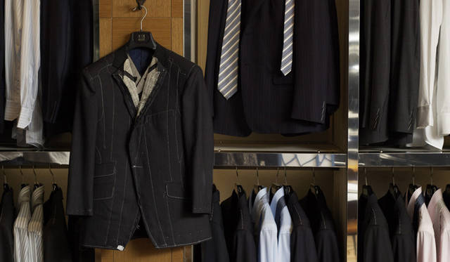 <strong>dunhill｜ダンヒル</strong> 　仮縫いが届くのは3ヶ月後が目安