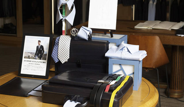 <strong>dunhill｜ダンヒル</strong> 　スーツだけでなくシャツなどのオーダーも可能 