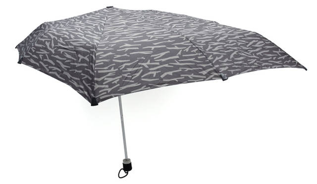 <strong>BARNEYS NEW YORK｜バーニーズ　ニューヨーク</strong>　<b>センズ</b> ゼブラ柄折り畳み傘6825円