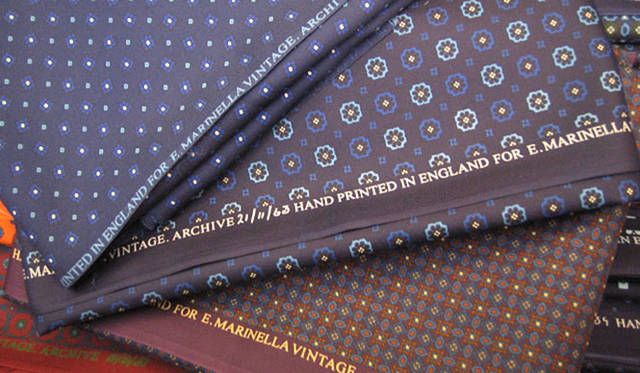 <b>E.MARINELLA NAPOLI｜マリネッラ</b>　既製品では入荷の少ないレジメンタルストライプ、ソリッドタイ、フォーマルタイなどもオーダーできる