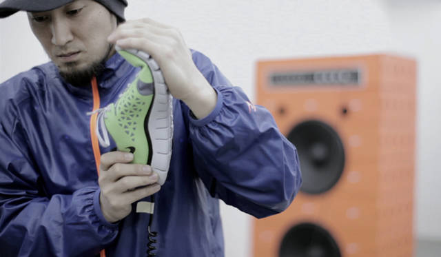 <strong>Tokyo Graphic Passport 2010</strong>　伊藤直樹（Wieden + Kennedy Tokyo）『NIKE MUSIC SHOE』