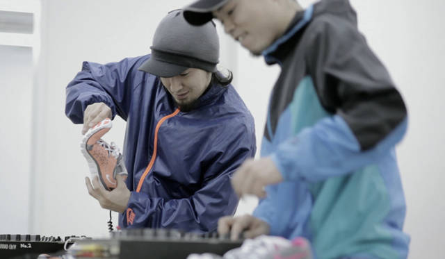 <strong>Tokyo Graphic Passport 2010</strong>　伊藤直樹（Wieden + Kennedy Tokyo）『NIKE MUSIC SHOE』