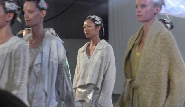 <strong>ALEXANDER WANG｜アレキサンダー・ワン</strong>　2011年 春夏コレクションより。