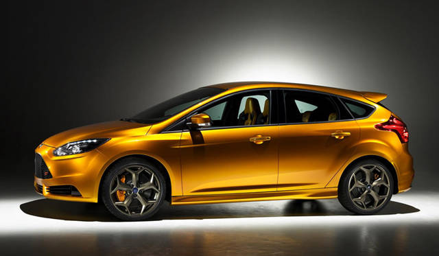 <b>FORD FOCUS｜フォード フォーカス ST</b>