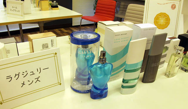 <strong>第1回 日本フレグランス大賞</strong>　審査会場