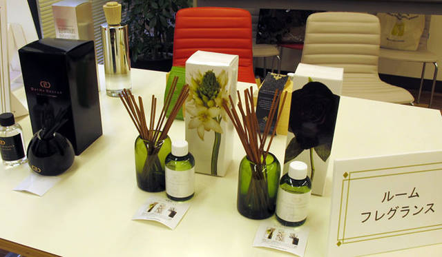 <strong>第1回 日本フレグランス大賞</strong>　審査会場