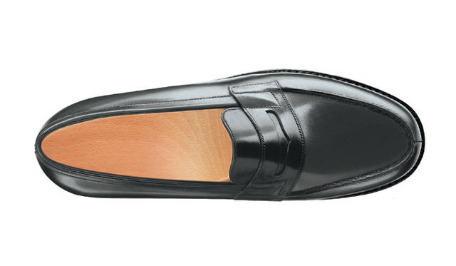 <strong>J.M. Weston│ジェイエムウエストン</strong>　ブランドの代名詞である 「180 ローファー」 7万6650円