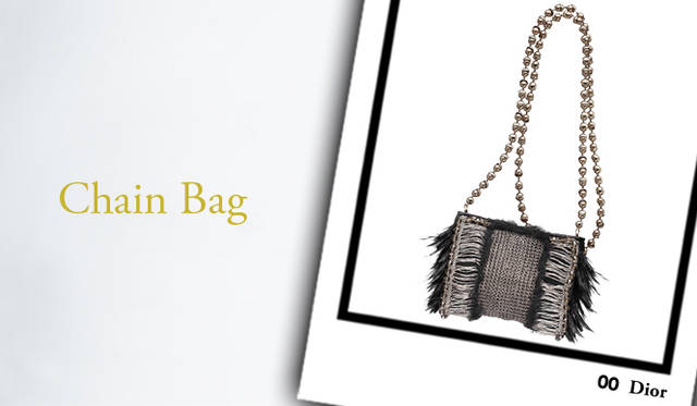 <strong>CHAIN BAG</strong>　まるでアクセサリー感覚でもつポシェットタイプのチェーンバッグや、ディテールにチェーンがあしらわれた少しハードな印象のもの。今シーズンはチェーンバッグが、バリエーション豊富に登場した！</br><strong>Dior｜ディオール</strong>　バッグ [W15×H12.5×D2cm]　81万9000円（ディオール／クリスチャン ディオール）