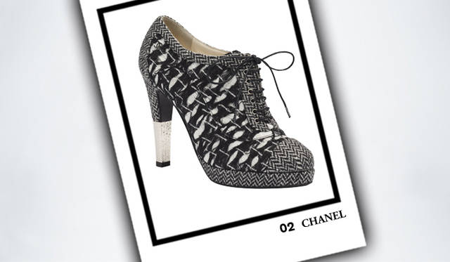 <strong>CHANEL｜シャネル</strong>　ブーティ（ツイード） [H9cm]　11万4450円（シャネル）　©CHANEL