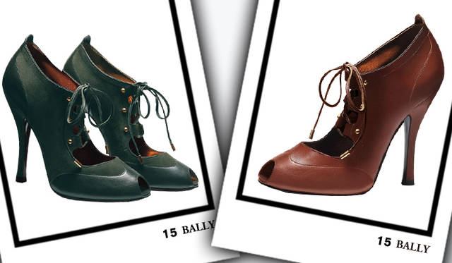 <strong>BALLY｜バリー</strong>　左／ブーティ（ラム、スエード） [H7.5cm]　9万3450円、右／ブーティ（ラム） [H7.5cm]　9万3450円（ともにバリー／バリー・ジャパン）