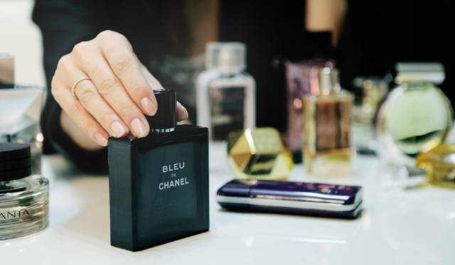 永富千晴インタビュー｜この秋のフレグランストレンド　「ブルー ドゥ シャネル」（シャネル）