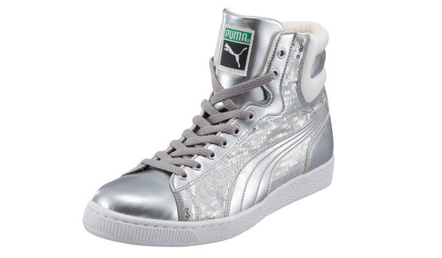 <strong>PUMA®｜プーマ®</strong>　プーマストア 原宿限定のシューズ。ブラック／シルバーの2色展開。各100足限定。 1万8900円