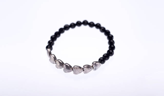 <strong>espressivo｜エスプレッシーヴォ</strong> オニキス 8000円