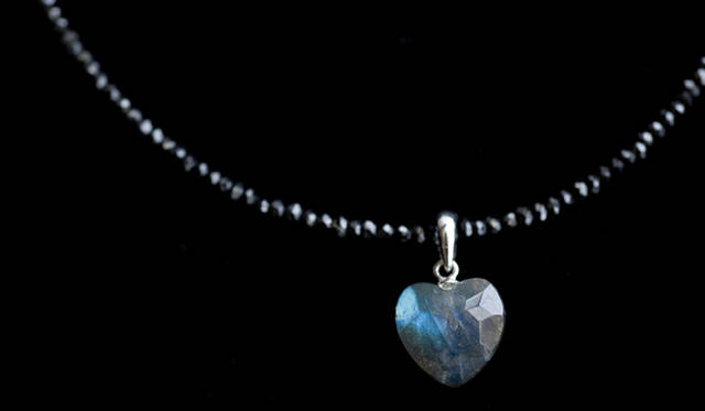 <strong>espressivo｜エスプレッシーヴォ</strong> ラブラドライト×スピネル 3万円