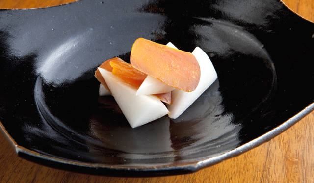 <b>パーク ハイアット 東京｜世界のトップクラスの味を期間限定開催</b>　梢 「現代唐津焼と秋の美味～名工作家と若手作家の融合と日本料理～」　※イメージ写真