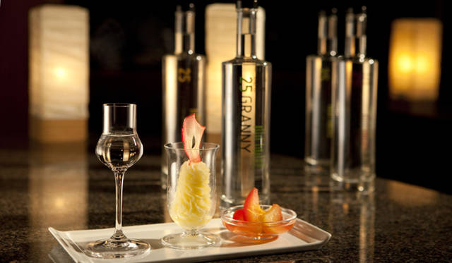 <b>パーク ハイアット 東京｜世界のトップクラスの味を期間限定開催</b>　ピーク バー「オータム フルーツ コーディアル～果実の美酒が彩る秋の夜長～」　※イメージ写真