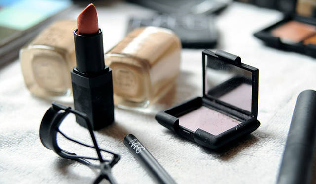 <strong>NARS｜ナーズ</strong>　「MARC JACOBS」 2010秋冬コレクション