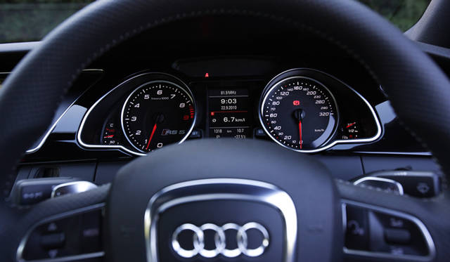 <b>Audi｜アウディ RS5</b>