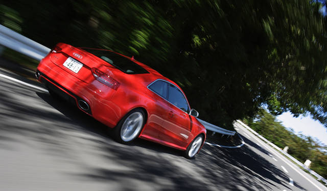<b>Audi｜アウディ RS5</b>